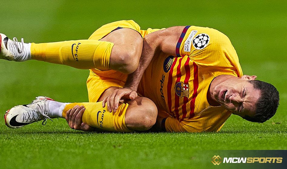 Barcelona Striker Robert Lewandowski Set To Miss El Clasico After