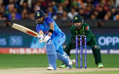 ভারতের বিরুদ্ধে নামার আগে শেষ বিশ্বকাপে বিরাটের পাক বধের পারফরম্যান্সের কথা শাদাব খানের মুখে