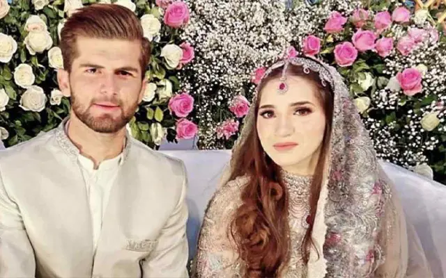 Shaheen Afridi ने शादी के बाद पत्नी Ansha Afridi संग Facebook पर शेयर किया खास तस्वीर, वायरल हुआ पोस्ट
