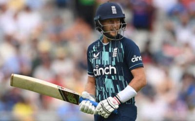 সমালোচনার মাঝে  জো রুটের পাশেই দাঁড়াচ্ছেন জস বাটলার