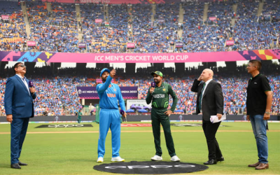 টস হওয়ার সময়ই গ্যালারী থেকে বাবর আজমের উদ্দেশ্যে টিটকিরি