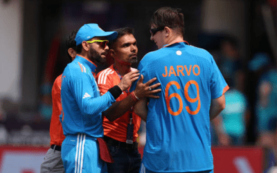 ওডিআই বিশ্বকাপ ২০২৩: ভারত বনাম অস্ট্রেলিয়ার ম্যাচ চলাকালীন মাঠে ঢুকে পড়লেন জারভো, তার সাথে কথা বললেন বিরাট কোহলি