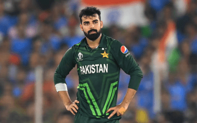 “শাদাব নিঃসন্দেহে একজন খুব ভালো বোলার, তবে তিনি সংগ্রাম করছেন” – শোয়েব মালিক