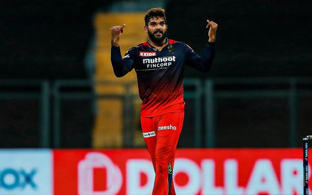 IPL 2024 Auction: 3 RCB released players whom CSK could target