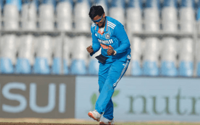 অস্ট্রেলিয়ার বিরুদ্ধে ৫ উইকেট নিয়ে নতুন ইতিহাস তৈরি দীপ্তি শর্মার