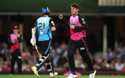 রুদ্ধশ্বাস ম্যাচে অ্যাডিলেড স্ট্রাইকার্সকে ১ রানে হারাল সিডনি সিক্সার্স