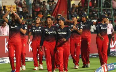 Wpl 2024: Rcb टीम ने अपने अंतिम होम गेम में लैप ऑफ ऑनर किया, आप भी देखें वीडियो