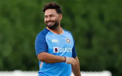 Rishabh Pant offers words of wisdom to a financially struggling fan