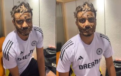 जन्मदिन के मौके पर Axar Patel का हुआ बुरा हाल, साथी खिलाड़ियों ने केक से किया मेकअप कमाल