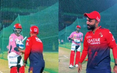 अक्षर पटेल भी अलग स्वैग में रहते हैं, अभ्यास बीच में छोड़ दिनेश कार्तिक के साथ करने लगे मस्ती-मजाक