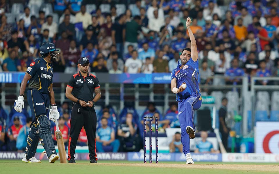 IPL 2025: Team bowling strengths ranked before the playoffs