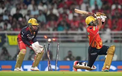 PBKS vs RCB Qualifier 1: आरसीबी की कमाल की गेंदबाजी के खिलाफ सिर्फ 101 रनों पर सिमटी पंजाब किंग्स