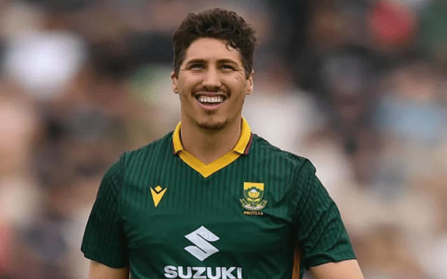 IND vs SA 2025: साउथ अफ्रीका को बड़ा झटका, तीसरे वनडे के साथ-साथ टी20 सीरीज से भी बाहर हुए ये 2 खिलाड़ी