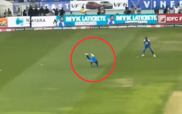 38 साल की उम्र में 18 साल के खिलाड़ी की तरह फील्डिंग करते हुए नजर रोहित शर्मा, वायरल हुई वीडियो