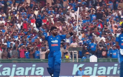 रायुपर में 53वां वनडे शतक जड़ने के बाद विराट कोहली ने सचिन तेंदुलकर के इस खास रिकाॅर्ड की बराबरी की 