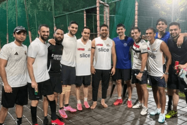 IPL 2026 ऑक्शन से पहले दुबई में पिकलबॉल खेलते दिखे MS Dhoni, 44 की उम्र में भी दिख रहे हैं एकदम फिट