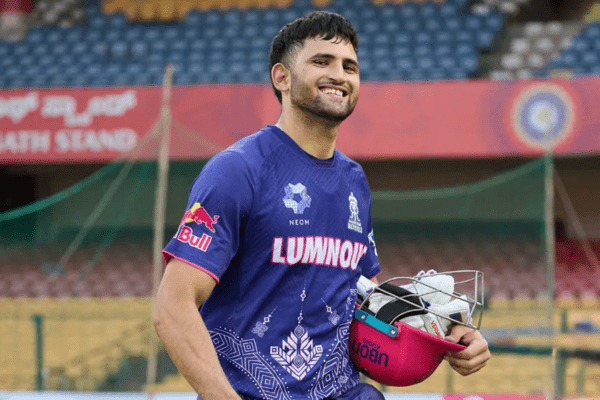 IPL 2026 Auction: कौन हैं अशोक शर्मा? जो माना जा रहा है ऑक्शन में शामिल सबसे बेहतर भारतीय तेज गेंदबाज