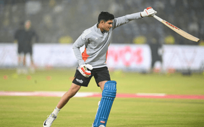 IND vs SA 2025: चोटिल शुभमन गिल भारत के साथ अहमदाबाद पहुंचे, 5वें T20I में खेलना मुश्किल