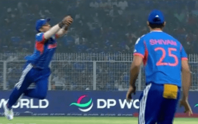 T20 World Cup 2026: सूर्यकुमार यादव ने बेहतरीन कैच लपक रोस्टन चेज को दिखाया पवेलियन का रास्ता, देखें वायरल वीडियो