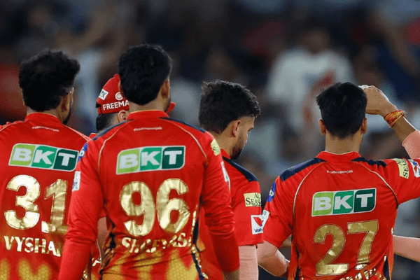 आईपीएल 2026 में पंजाब किंग्स ये 3 खिलाड़ी पूरे सीजन बैठ सकते हैं बाहर