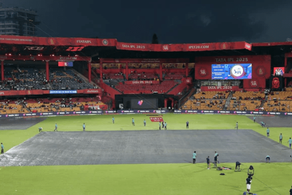 Bcci को Ksca से मिली चौंकाने 10 हजार अतिरिक्त वीआईपी टिकट की मांग, छिन गई Ipl फाइनल की मेजबानी