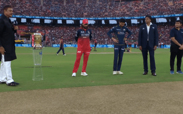IPL 2026 RCB vs GT, Final: RCB ने टॉस जीतकर बॉलिंग का फैसला किया, दोनों टीमों की प्लेइंग XI पर डालें एक नजर