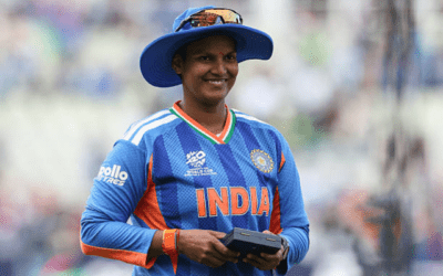 Deepti Sharma ने महिला क्रिकेट में रचा इतिहास! झूलन गोस्वामी के ऑल-टाइम रिकॉर्ड की बराबरी की