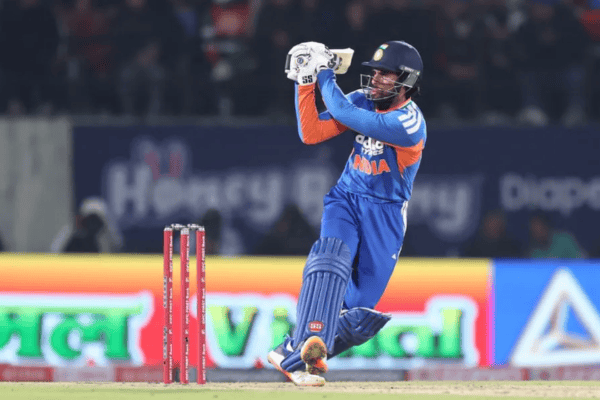 ENG vs IND 2026: इंग्लैंड सीरीज के बाद इन 3 खिलाड़ियों की टीम इंडिया से हो सकती है छुट्टी