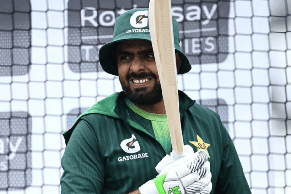 ENG vs PAK: पाकिस्तान को झटका, इंग्लैंड के खिलाफ पहले टेस्ट से बाहर हुए बाबर आजम