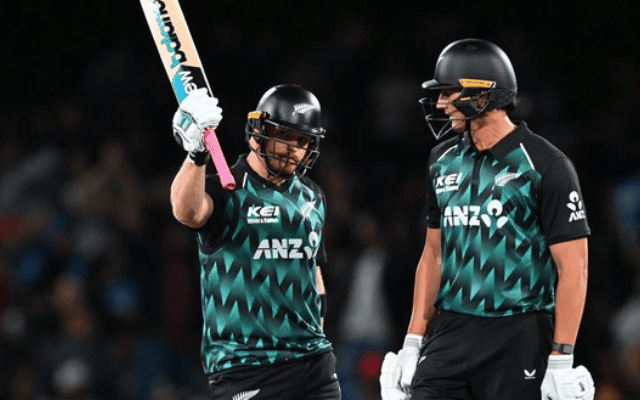 NZ vs IND: दूसरे टी20 में न्यूजीलैंड ने भारत के सामने जीत के लिए 181 रनों का लक्ष्य 