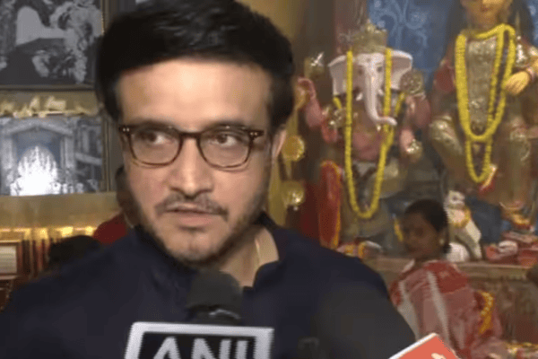 महाअष्टमी पर सौरव गांगुली ने की मां दुर्गा की पूजा, कोलकाता भगदड़ हादसे पर जताया दुख