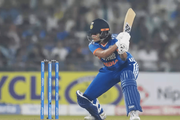 IND W vs ZIM W: आईसीसी कोड ऑफ कंडक्ट उल्लंघन के लिए शेफाली वर्मा को लगी फटकार, मिला 1 डिमेरिट पॉइंट